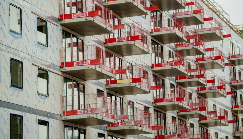 Ved å bygge studentboliger til alle studenter, frigjøres omtrent 20.000 boliger til ordinær boligbruk i Oslo, skriver innleggsforfatterne.