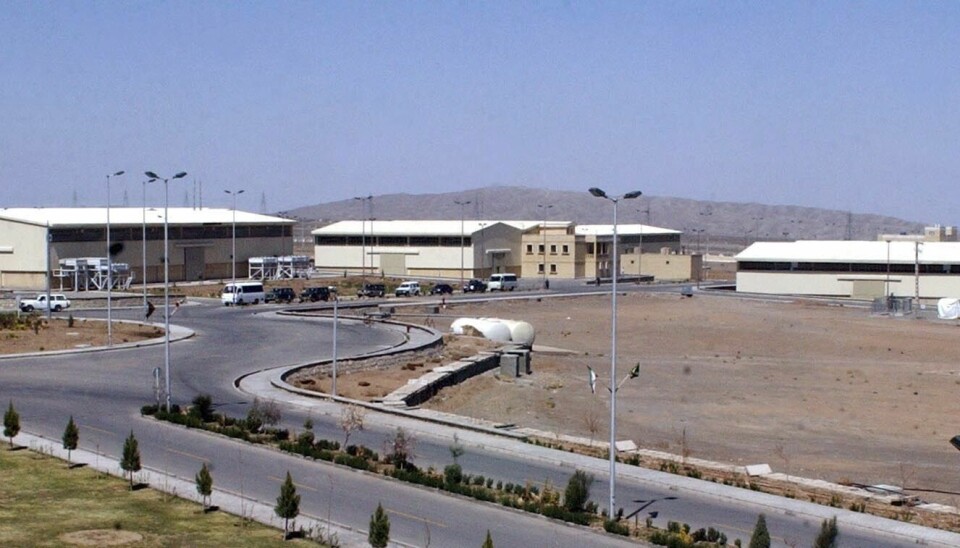 Israel hevder Iran i hemmelighet har drevet et program for å utvikle atomvåpen. Natt til fredag ble blant annet atomanlegget i Natanz (på bildet) angrepet. Iran hevder atomprogrammet har sivile mål.