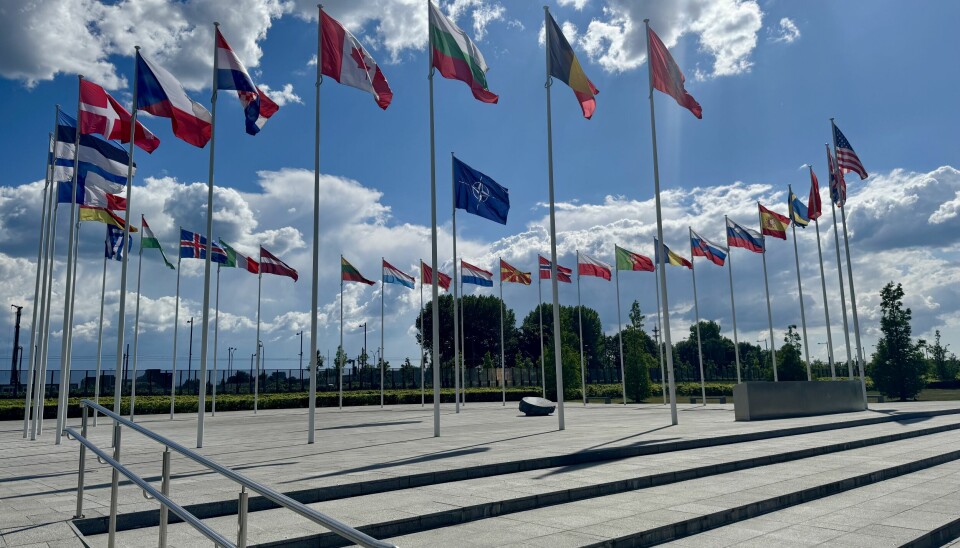 Nato-flagg utenfor alliansens hovedkvarter i Brussel.
