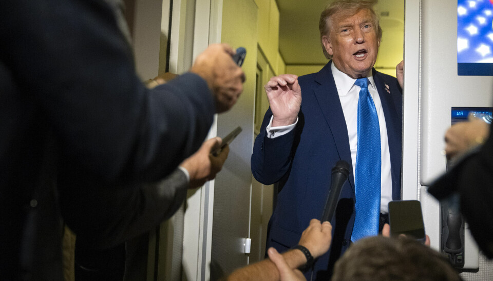 Donald Trump sier at det ikke foreligger planer om å drepe Irans øverste leder ayatolla Ali Khamenei nå.