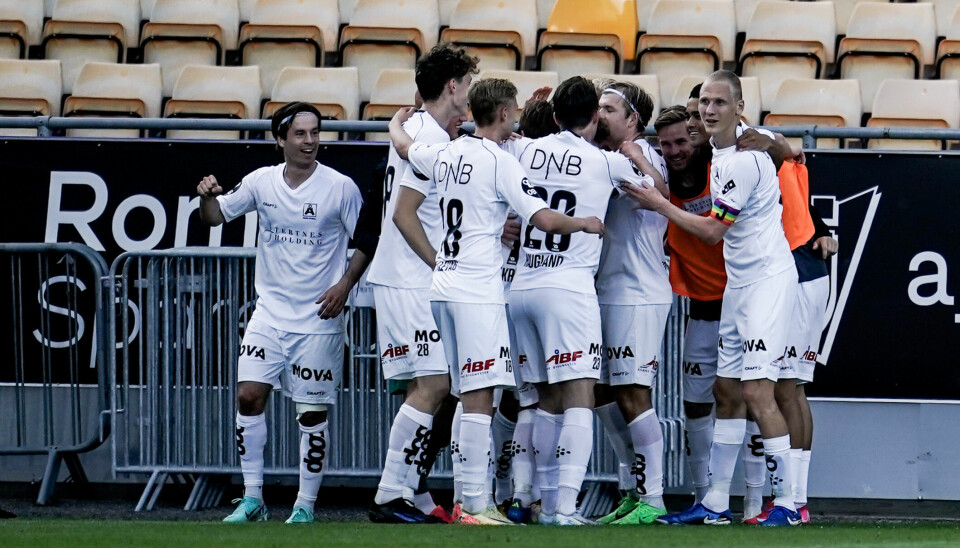 Åsane jubler for 2-2-målet mot Lillestrøm.
