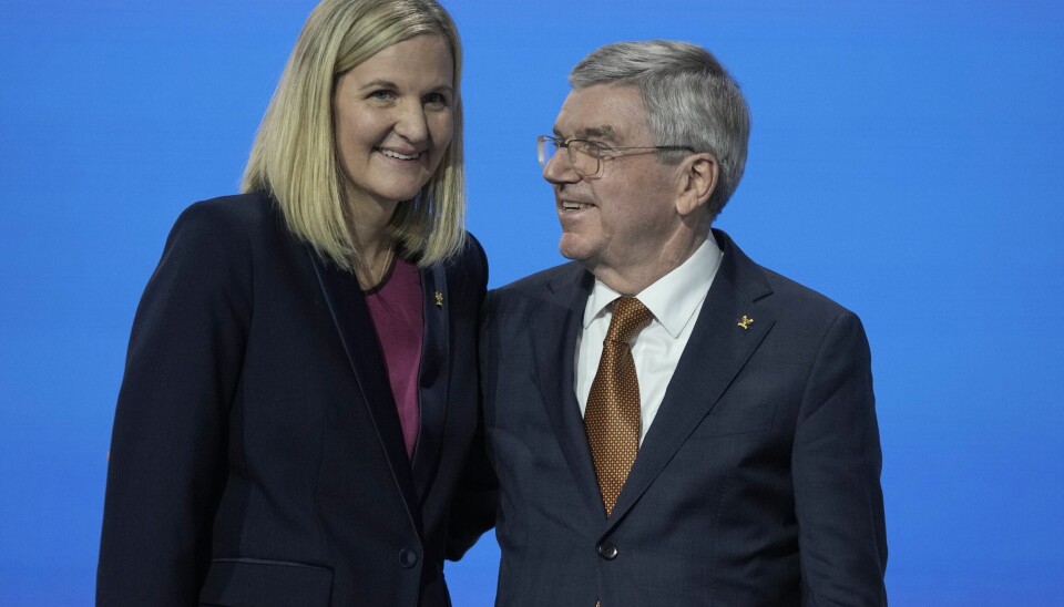 IOC-president Thomas Bach overlater mandag jobben sin til Kirsty Coventry.