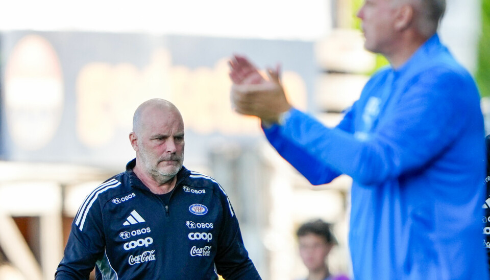 Vålerengas trener Geir Bakke og Godsets Dag-Eilev Fagermo på sidelinjen.