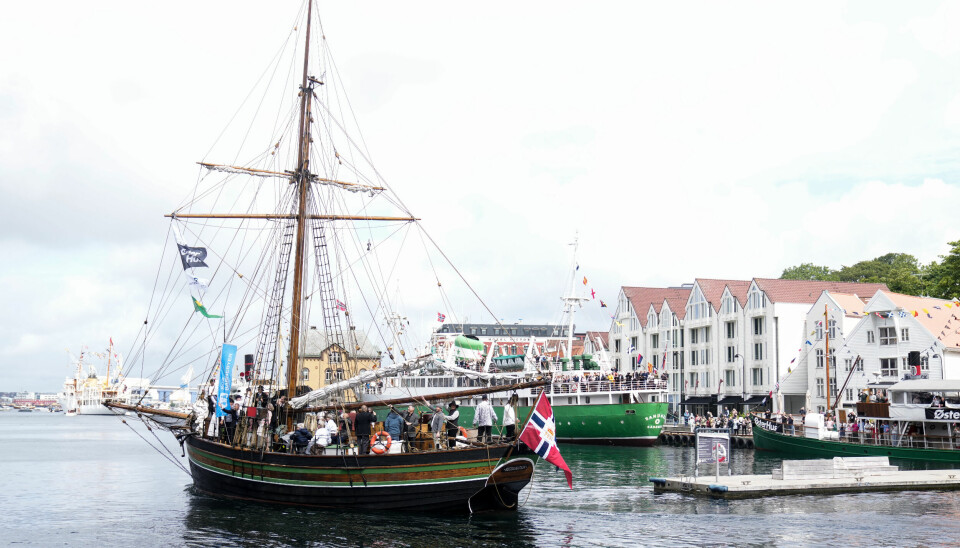 4. juli forlot kopien av skipet Restauration Stavanger med kurs for USA, 200 år etter at originalen dro ut på den strabasiøse ferden.