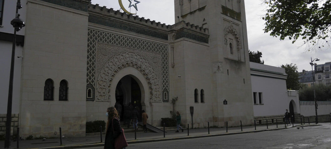 Moskeer og synagoger skjendet: Mistenker russisk etterretning